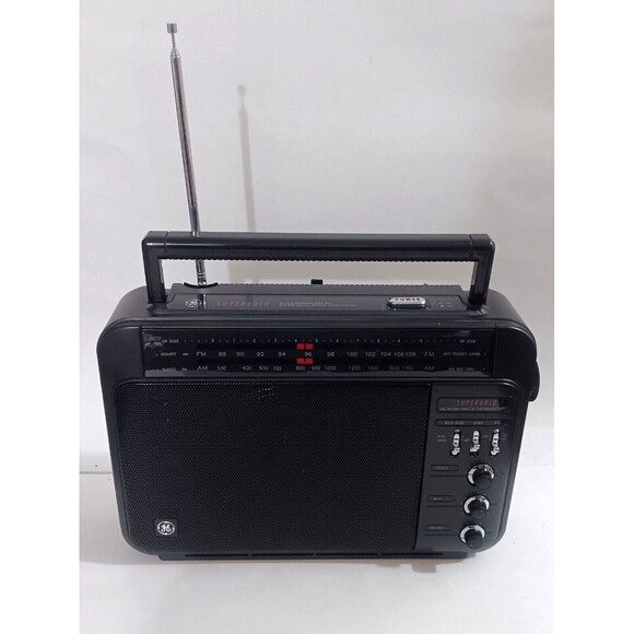 GE Super Radio III Long Range AM/FM Hi Performance Black Model# 7-2887B (Tested) - Picture 1 of 5